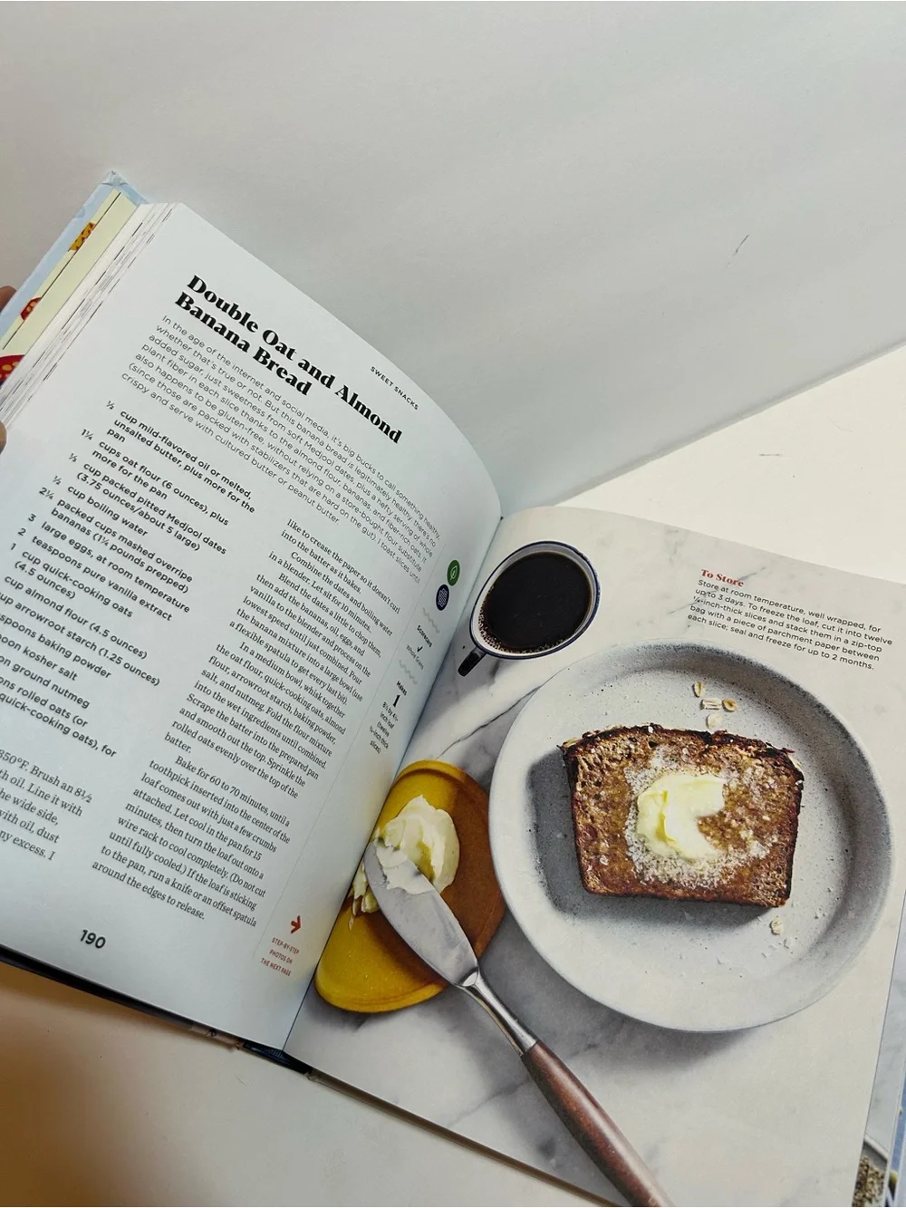 Help Yourself a guide to Gut Health for people who love Delicious Food Lindsay H